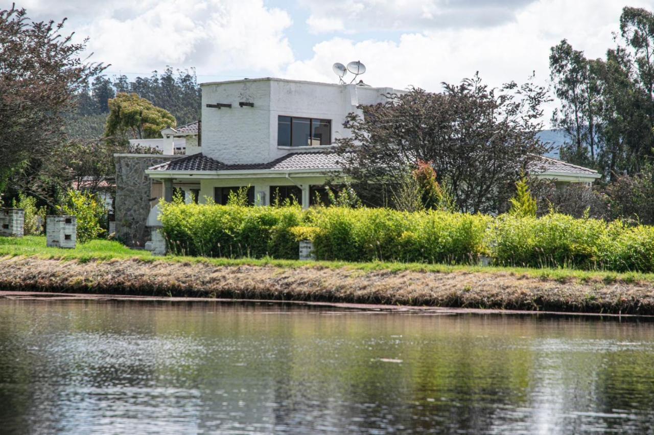 Sobre Piedras Lodge And Family Otavalo Exterior photo