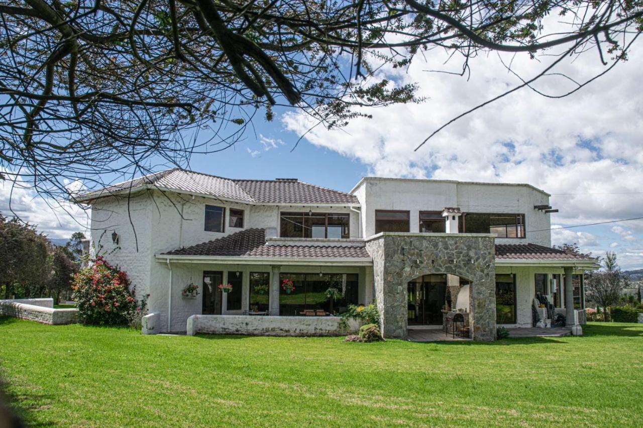 Sobre Piedras Lodge And Family Otavalo Exterior photo